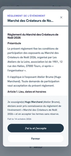 La fenêtre du règlement de l'événement sur un téléphone, au nom de l'exposant, avec le bouton J'ai lu et j'accepte.