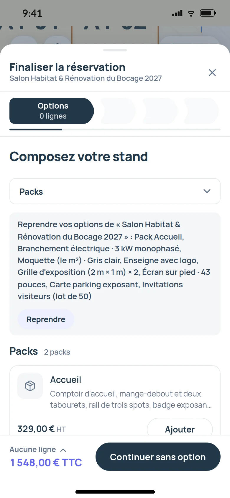 The Compose your booth step on a phone, in French, for a demo exhibitor: Keyqo offers to bring back the options of her last confirmed booking, Welcome pack, power connection, carpet, sign, with the Bring back button.